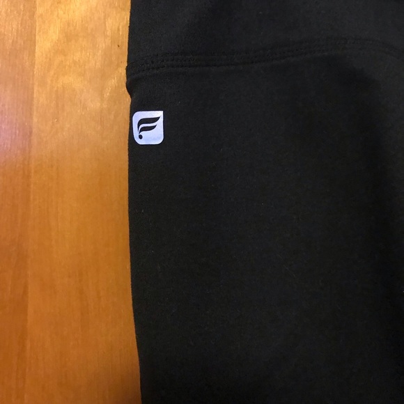 Cropped Fabletics leggings! - Picture 3 of 5